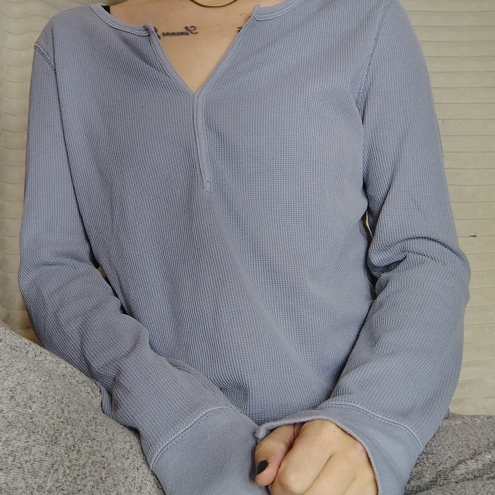 GAP Blue Feather Tee
